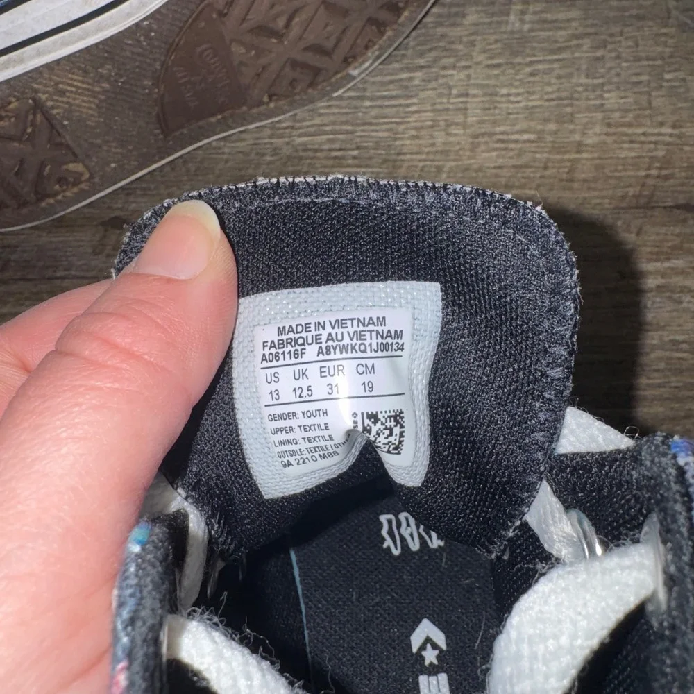 Converse Chuck Taylor All Star Bubble Print High Top Kids Youth 13 Black Multi